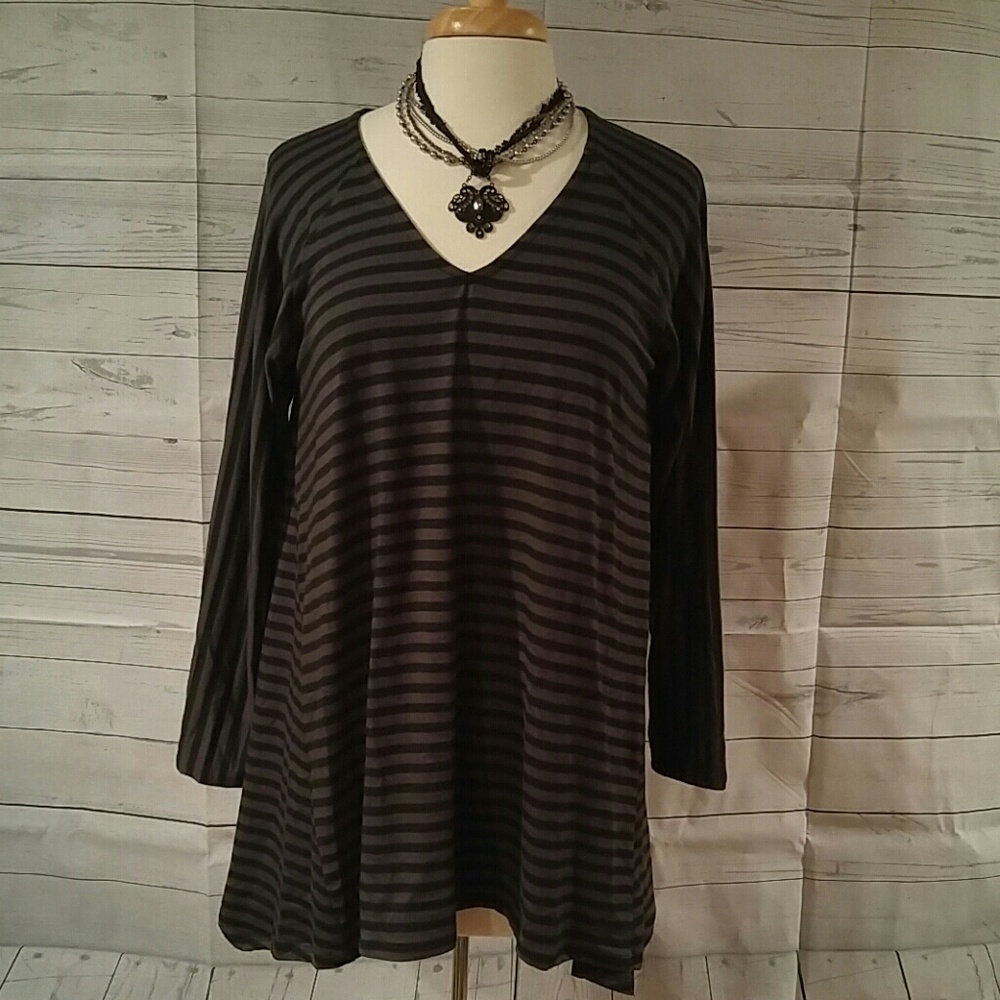 Match Point tunic top